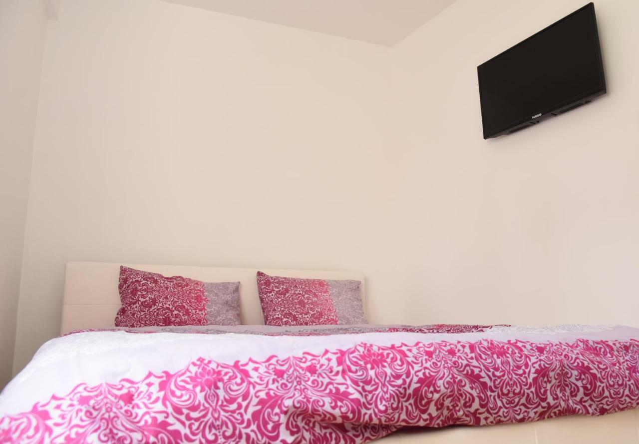 Kiara Apartments Skopje Esterno foto
